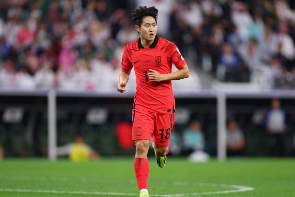 韓國隊(duì)3-2戰(zhàn)勝伊拉克，李剛?cè)寿惡笳剤F(tuán)隊(duì)合作與個人表現(xiàn)